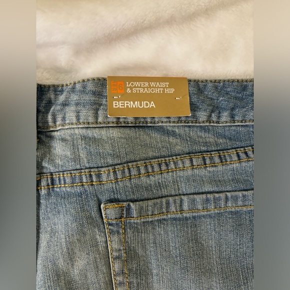 Mossimo Women’s Bermuda Shorts 17 NWT - Picture 6 of 7